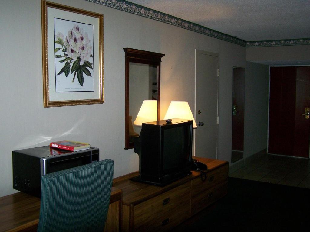 Seasons Inn And Suites Fort Smith Zimmer foto