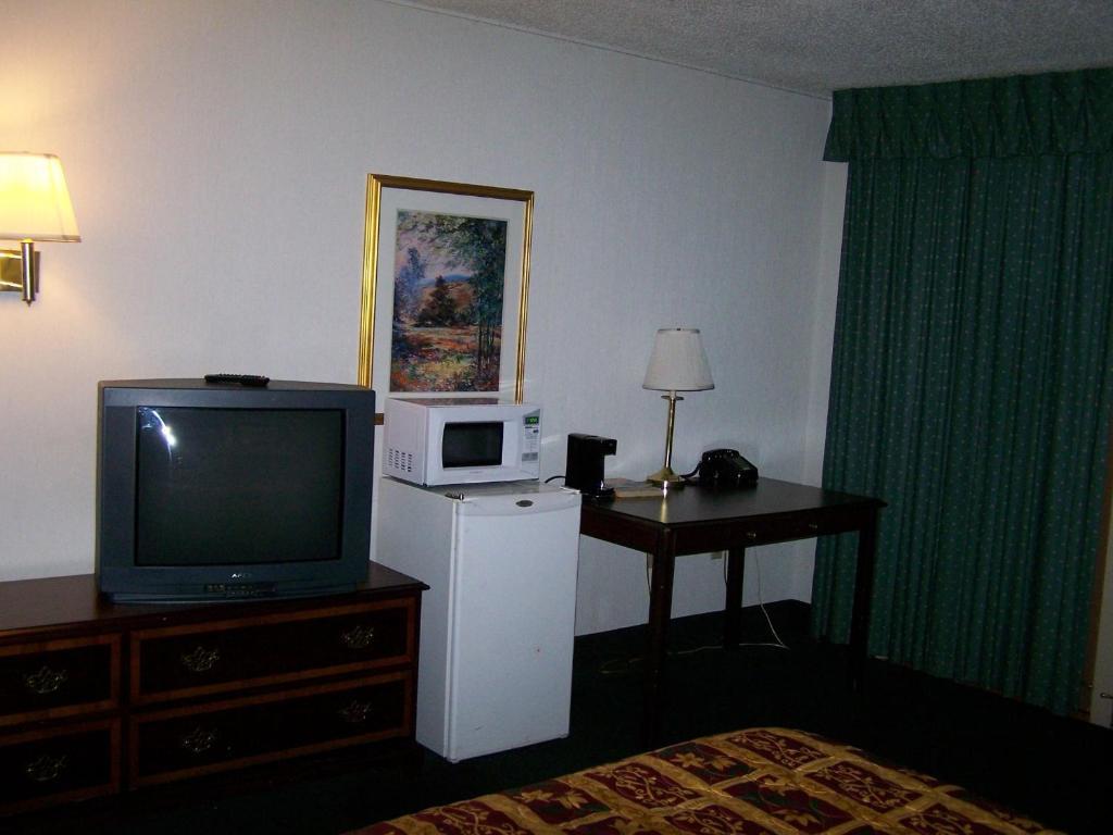 Seasons Inn And Suites Fort Smith Zimmer foto